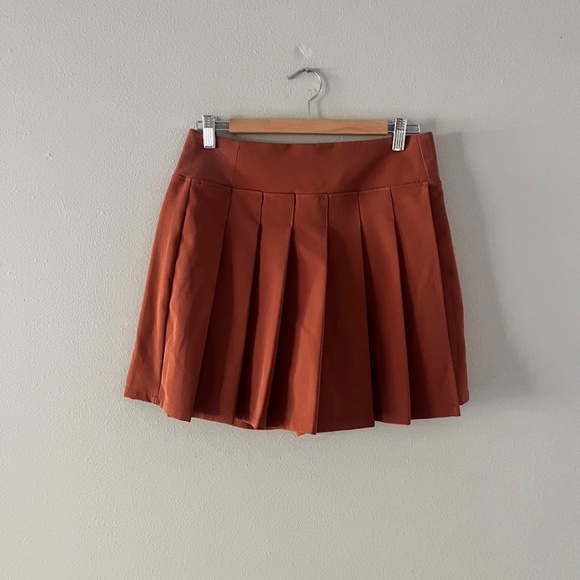 Athleta Endless Pleated Skort Rust Orange Brown - Size 8, EUC - Picture 2 of 6